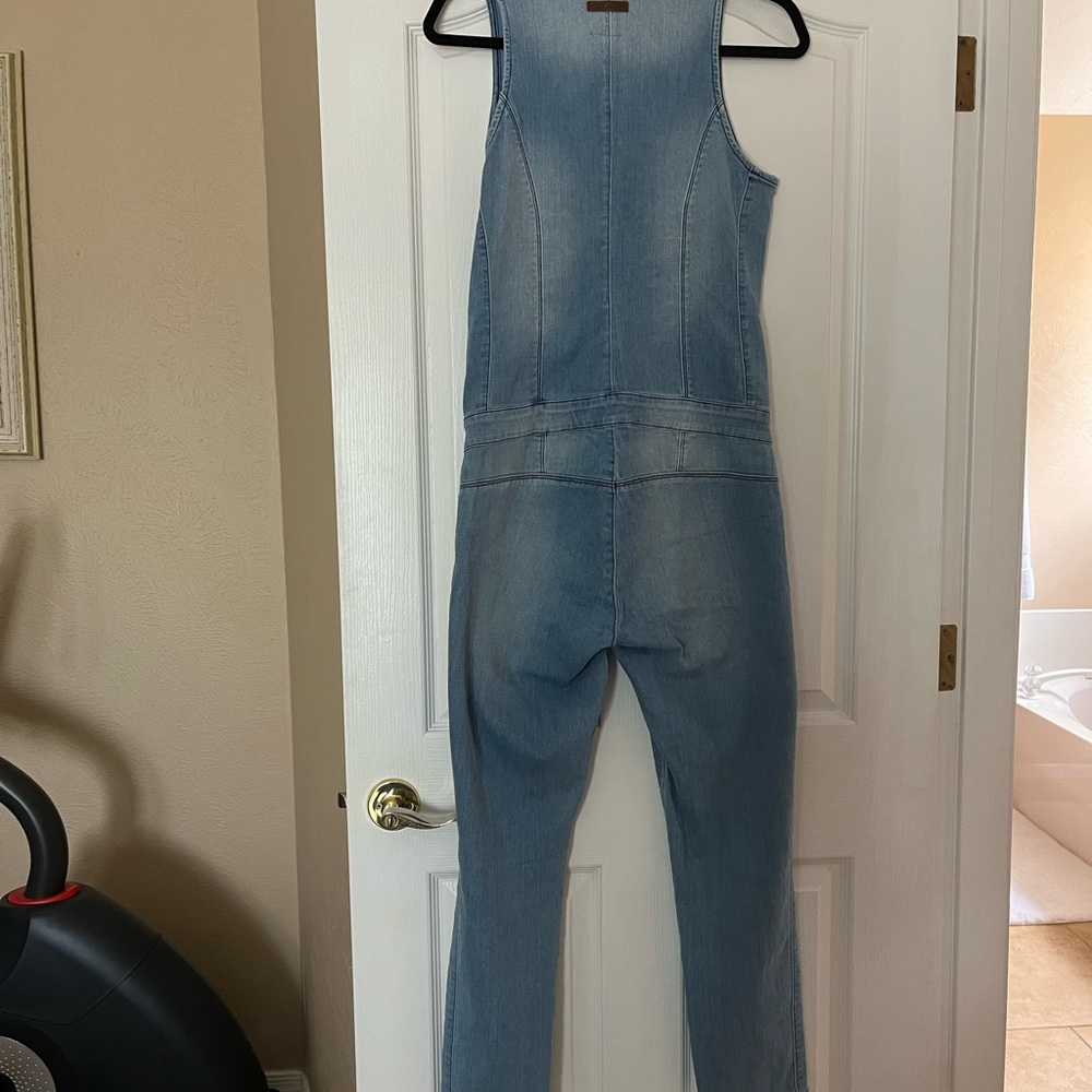 jumpsuit - Picture 4 of 7